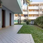 Modern Flat 300 Mt From The Апартаменти *