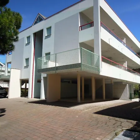 Modern Flat 300 Mt From The Bibione