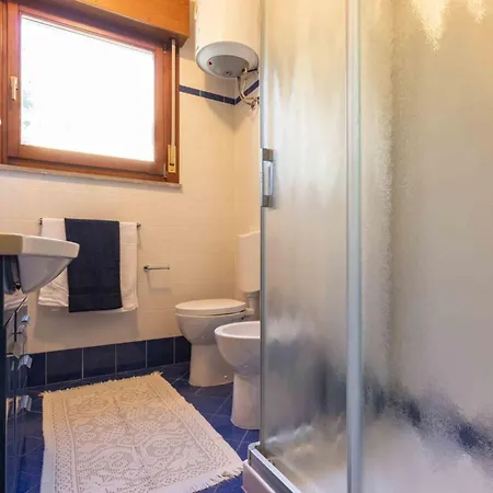 Modern Flat 300 Mt From The * Бібіоне