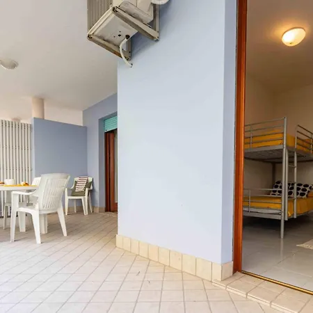 Apartamento Beachside Getaway Flat For Six *