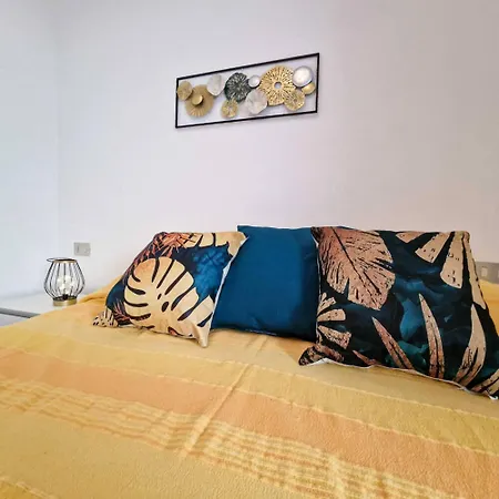Apartamento Beachside Getaway Flat For Six Bibione