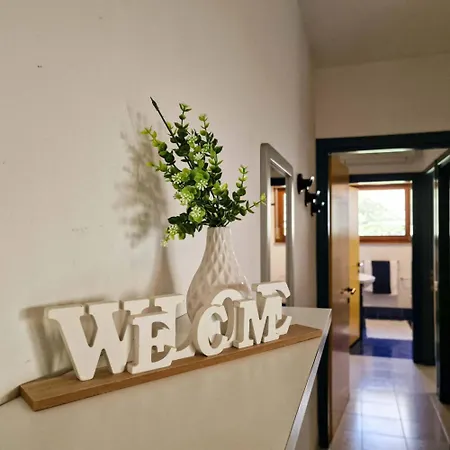 Beachside Getaway Flat For Six Apartamento