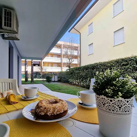 Apartamento Beachside Getaway Flat For Six *