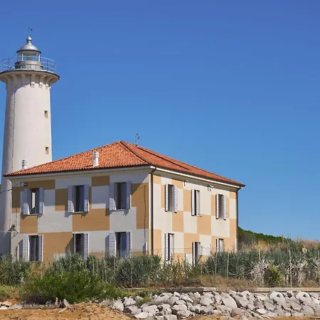 Apartamento Beachside Getaway Flat For Six *